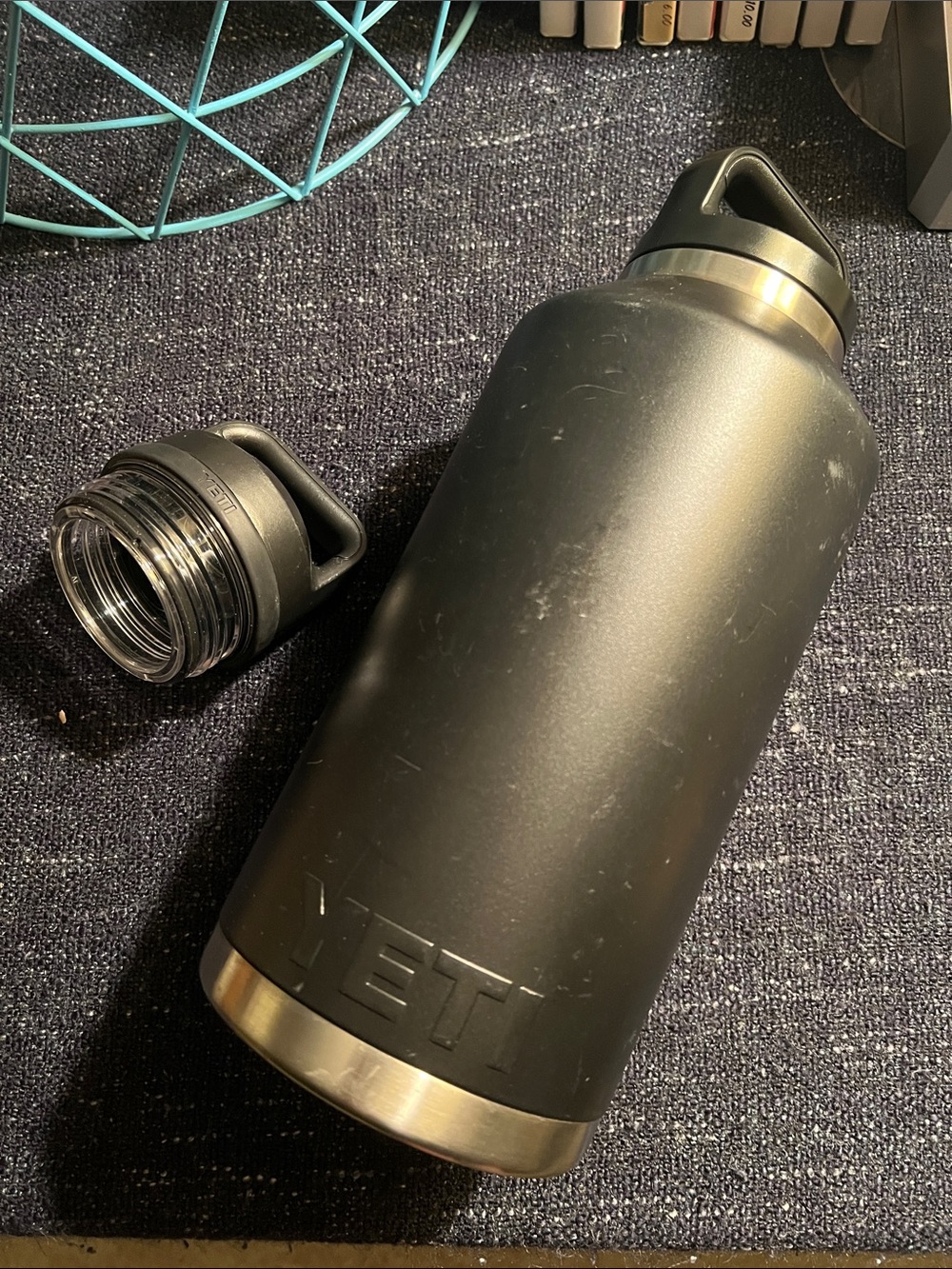 Yeti 64 ounce water bottle